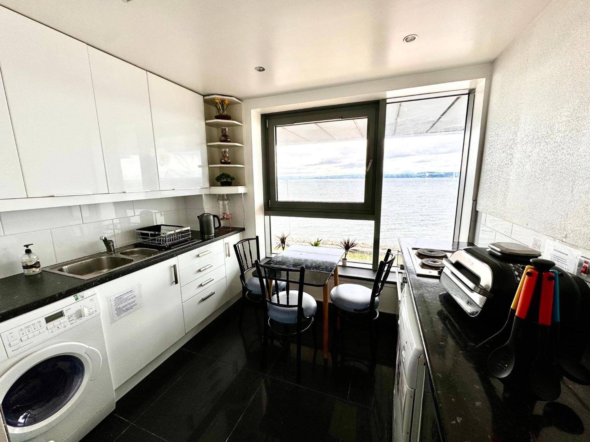 Ocean Park Apartments - Oceanfront - Free Parking And Fast Wifi EDI Buitenkant foto